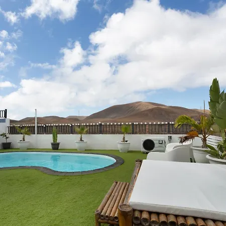 La Casa Del Volcano Pool * コラレホ